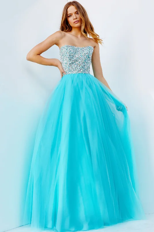 Prom dresses with metallic - colored fabrics and beaded embroidery for a glamorous promJovani JVN52131