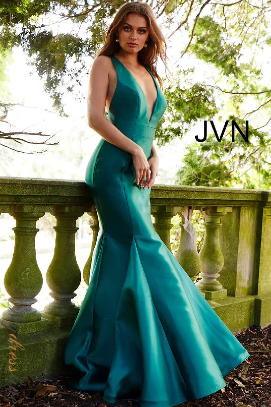 Formal dresses with empire waists and organza overlays for a feminine lookJovani JVN60917