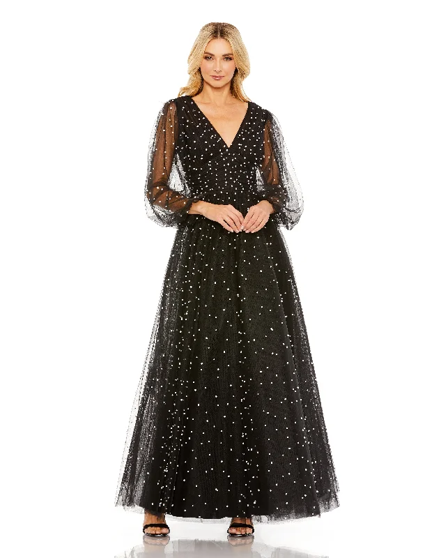 Maxi dresses with a keyhole back for a sexy detail Maxi dresses with a keyhole back for a sexy detail Mac Duggal 20746 Long Sleeve Formal Evening Gown
