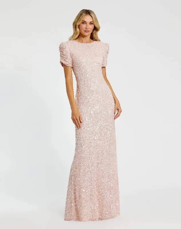 Maxi dresses with beaded embellishments for a fancy and luxurious event Maxi dresses with beaded embellishments for a fancy and luxurious event Mac Duggal 24003 Long Sequin Formal Evening Gown