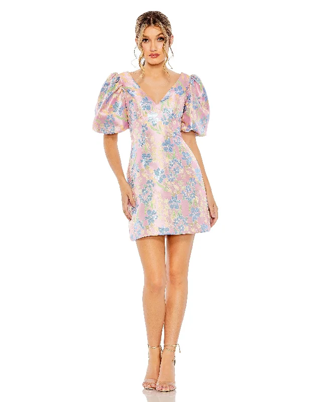 Cocktail dresses with a patchwork pattern and a mid - thigh lengthMac Duggal 49622 Short Sleeve Floral Print Cocktail Dress Cocktail dresses with a patchwork pattern and a mid - thigh lengthMac Duggal 49622 Short Sleeve Floral Print Cocktail Dress