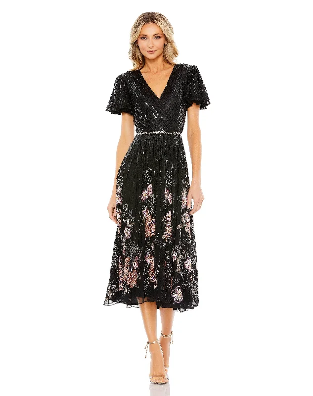 Mini cocktail dresses with a glittery finish for a party - ready styleMac Duggal 5587 Short Sleeve Floral Tea Length Dress