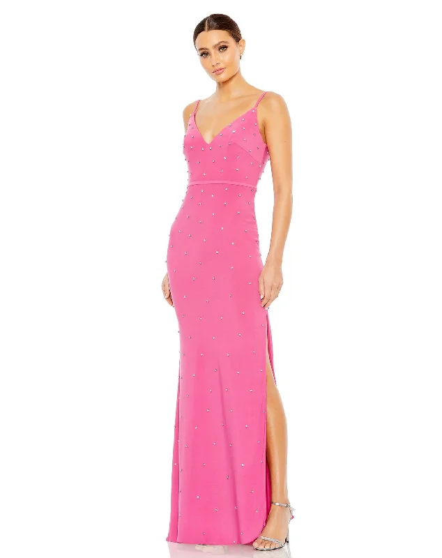 Maxi dresses with a ruffled neckline for a charming look Maxi dresses with a ruffled neckline for a charming look Mac Duggal 67812 Long Fitted Formal Prom Gown