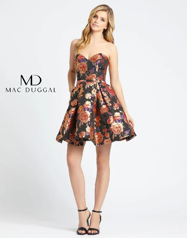 Strapless cocktail dresses with a sweetheart neckline and a full skirtMac Duggal 67641 Short Strapless Floral Dress