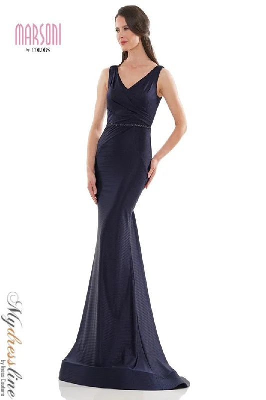 Long - sleeved formal dresses in velvet for a winter formal eventMarsoni MV1152