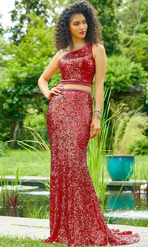 Prom dresses with side - slit skirts and beaded fringes for a glamorous appearanceMori Lee 47023 - Two-piece Asymmetric Long Gown Prom dresses with side - slit skirts and beaded fringes for a glamorous appearanceMori Lee 47023 - Two-piece Asymmetric Long Gown