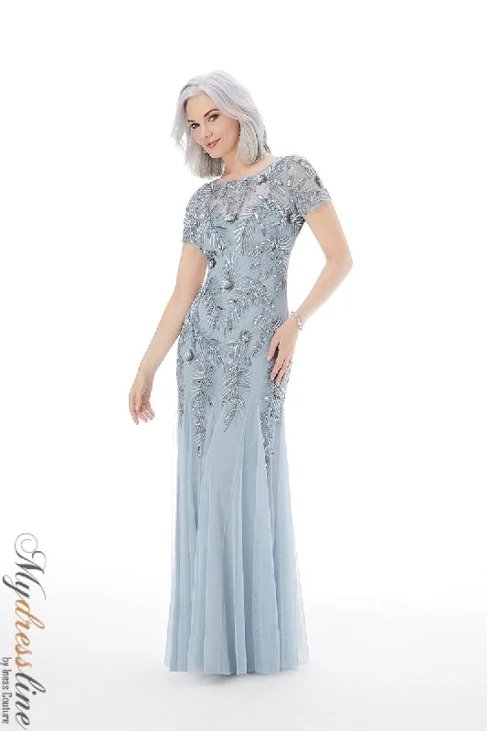 Long - sleeved formal dresses in velvet for a winter formal eventMorilee 72211