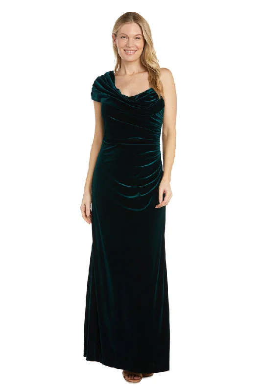 Maxi dresses with side slits for a touch of allure Maxi dresses with side slits for a touch of allure Nightway 22180 Long Evening Formal Dress