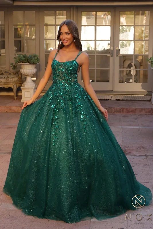 Maxi dresses with thin spaghetti straps for a delicate and feminine feel Maxi dresses with thin spaghetti straps for a delicate and feminine feel Nox Anabel H1271 Prom Glitter Formal Sequin Long Dress