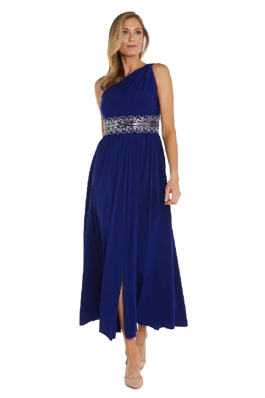 Maxi dresses with embroidered floral motifs for a unique design Maxi dresses with embroidered floral motifs for a unique design R&M Richards 9909 Long Evening Formal Dress