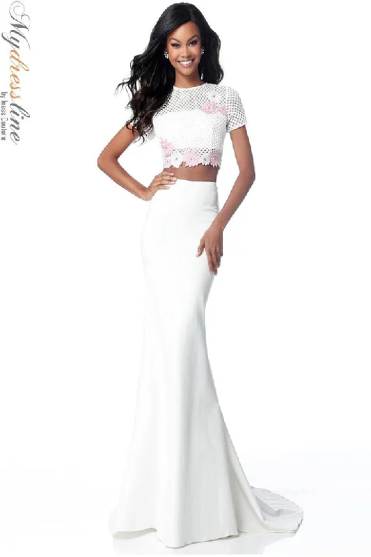 Formal dresses with ruched back panels and button - down fronts for a unique and flattering fitSherri Hill 51834 Formal dresses with ruched back panels and button - down fronts for a unique and flattering fitSherri Hill 51834