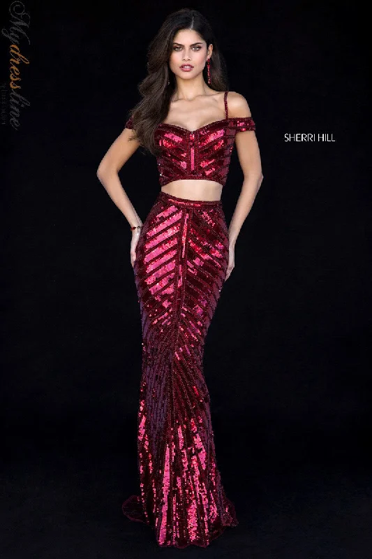 Formal dresses with button - front designs and tulle skirts for a charming prom styleSherri Hill 51934 Formal dresses with button - front designs and tulle skirts for a charming prom styleSherri Hill 51934