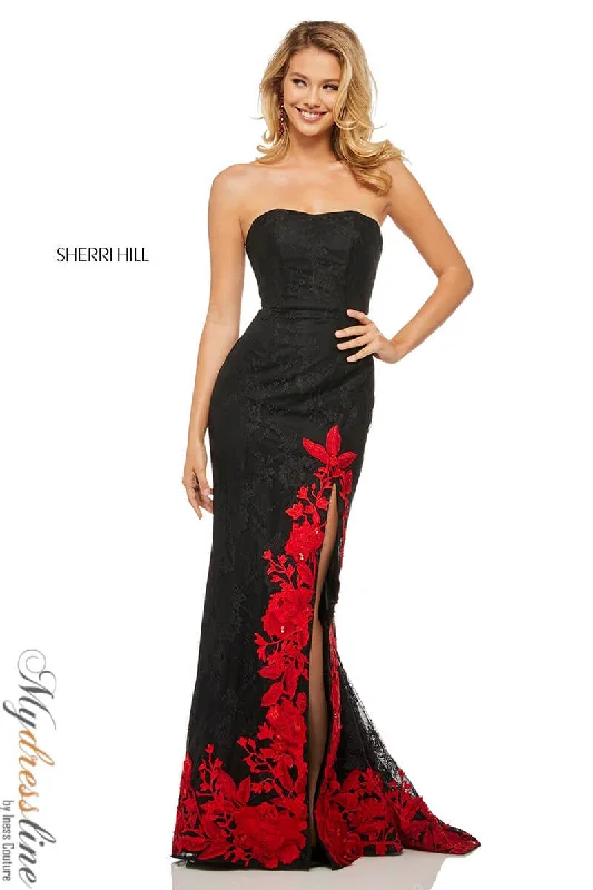Formal dresses with halter necks and lace - up backs for a stylish promSherri Hill 52876