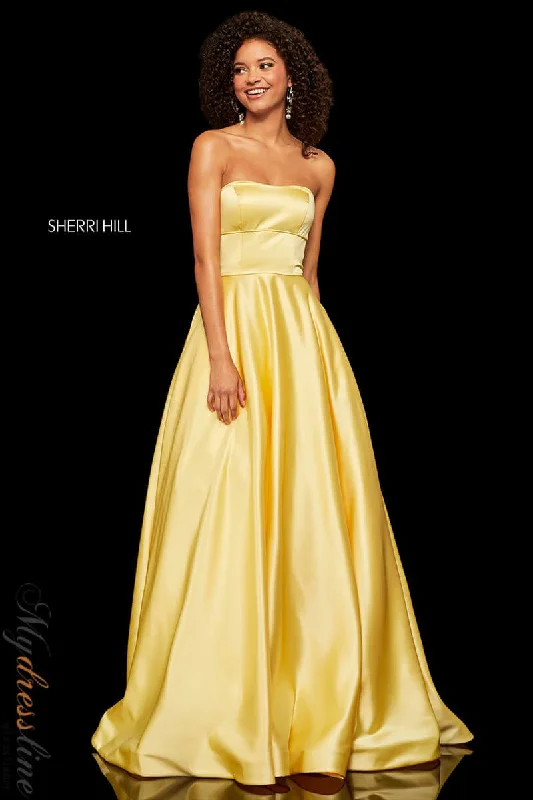 Prom dresses with lace - trimmed hems and off - the - shoulder necklines for a delicate lookSherri Hill 52924