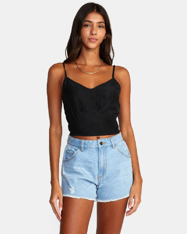 Denim Women Shorts with Distressed Details for a Casual VibeAmor Denim Shorts - Light Vintage Wash Denim Women Shorts with Distressed Details for a Casual VibeAmor Denim Shorts - Light Vintage Wash
