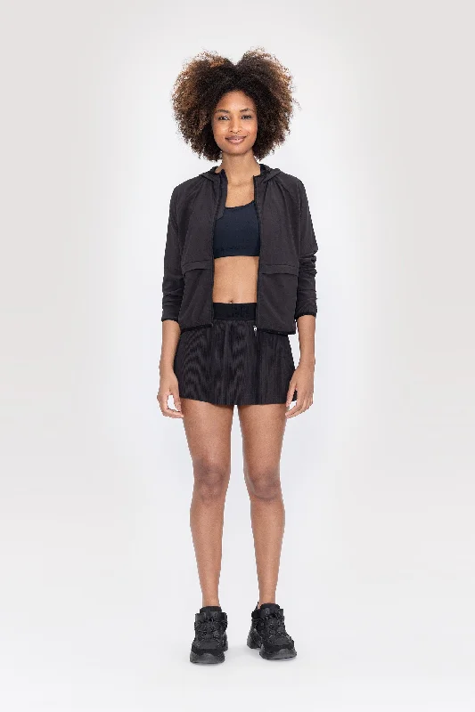 Twill Women Shorts with a Smooth Texture and DurabilityLIVE! Aero Skirt
