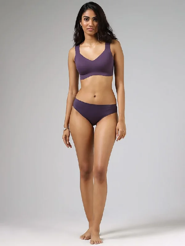 Cargo Women Shorts with Multiple Pockets for FunctionalityWunderlove Purple Invisible Brief Cargo Women Shorts with Multiple Pockets for FunctionalityWunderlove Purple Invisible Brief