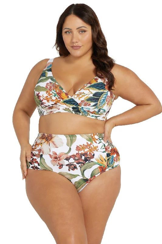 String bikini for a minimalistic and sexy beach styleWhite Into The Saltu Botticelli High Waist Swim Pant - Final Sale String bikini for a minimalistic and sexy beach styleWhite Into The Saltu Botticelli High Waist Swim Pant - Final Sale