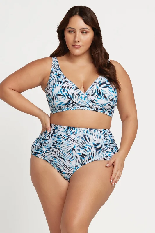 String bikini for a minimalistic and sexy beach styleWhite Ze Blu Botticelli High Waist Swim Pant - Final Sale String bikini for a minimalistic and sexy beach styleWhite Ze Blu Botticelli High Waist Swim Pant - Final Sale