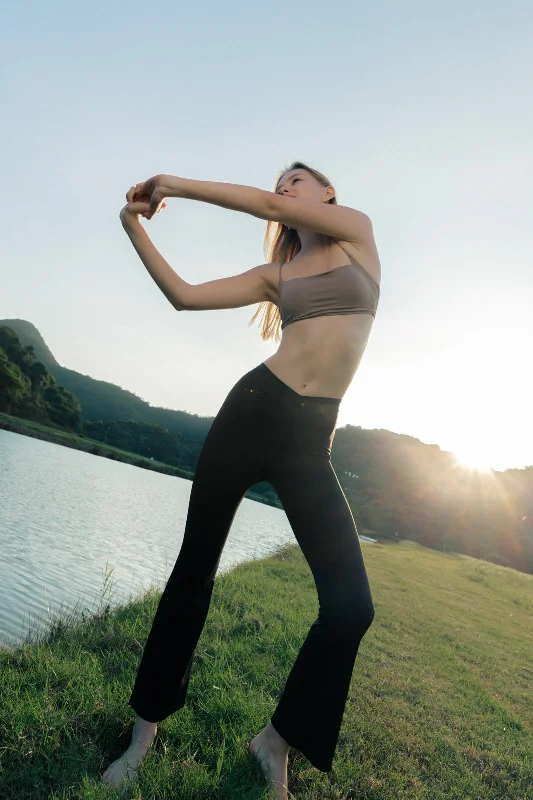 Compression Bodysuits for Post - Workout RecoveryFRAME Flare Pants - Black