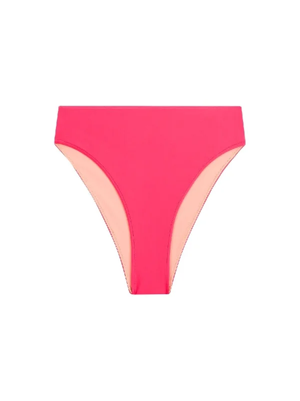 Striped bikini with a classic pattern for a timeless beach aestheticHercules Jr Valentino Striped bikini with a classic pattern for a timeless beach aestheticHercules Jr Valentino
