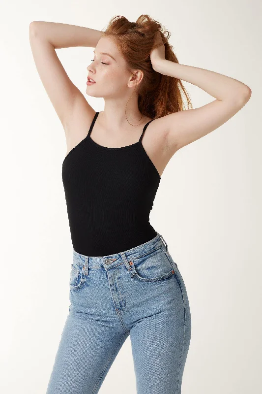 Metallic Bodysuits for a Glitzy and Glamorous Night OutJUNE Body - Black