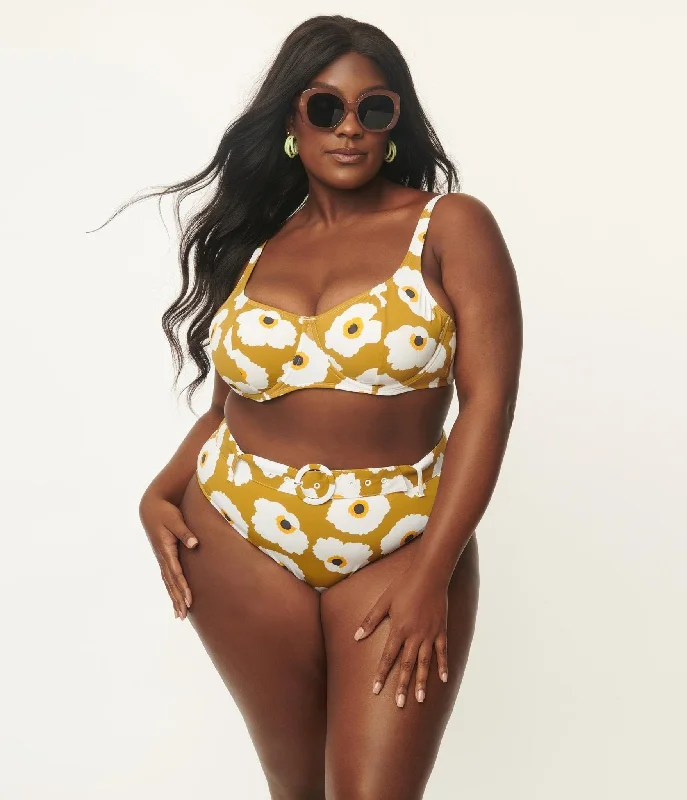 Plus size swimwear in bright colors for confidenceKingdom & State Plus Size Olive & White Poppy Swim Top Plus size swimwear in bright colors for confidenceKingdom & State Plus Size Olive & White Poppy Swim Top