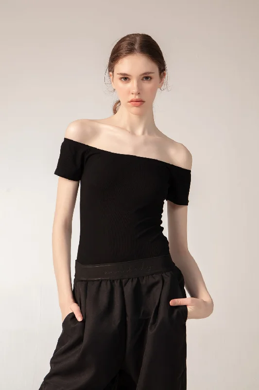 High - Neck Bodysuits for a Modest and Sophisticated LookQUIN Body - Black