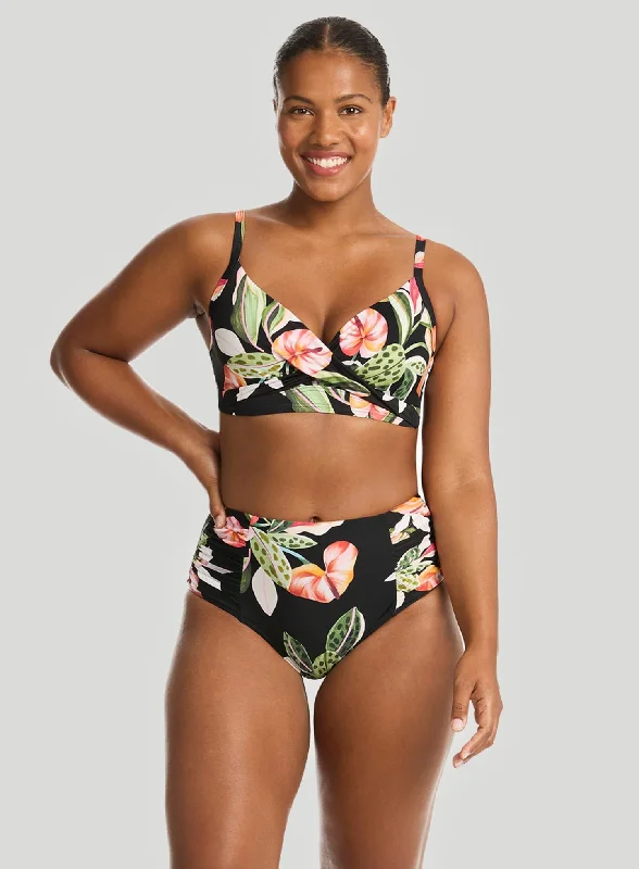 High - waisted bikini for a retro and tummy - flattering lookSea Level: Sundown High Waisted Gathered Bikini Brief Black High - waisted bikini for a retro and tummy - flattering lookSea Level: Sundown High Waisted Gathered Bikini Brief Black